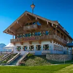 Maierl-alm & Maierl-chalets Ξενοδοχείο με διαμερίσματα 4*