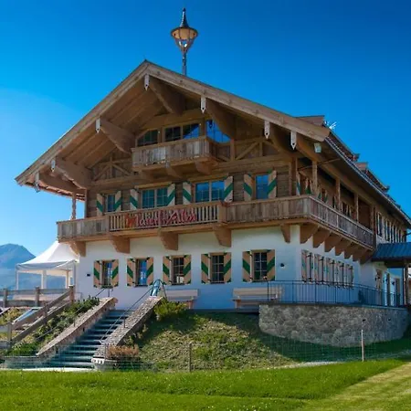 Maierl-alm & Maierl-chalets Aparthotel 4*