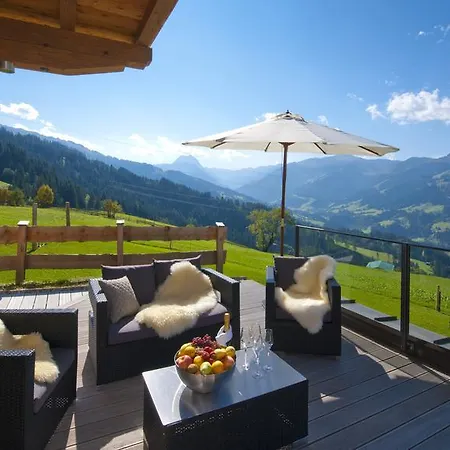 Maierl-alm&maierl-chalets Aparthotel 4*