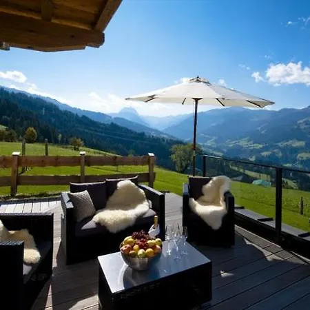 Maierl-alm & Maierl-chalets Aparthotel Kirchberg in Tirol