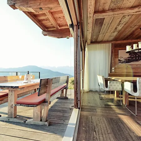 Aparthotel Maierl-alm & Maierl-chalets 4*