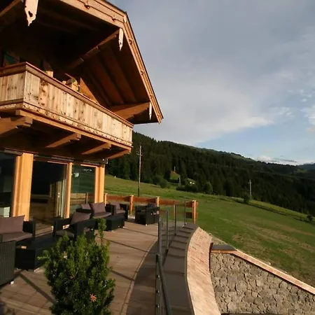 Apartahotel Maierl-alm & Maierl-chalets Kirchberg in Tirol