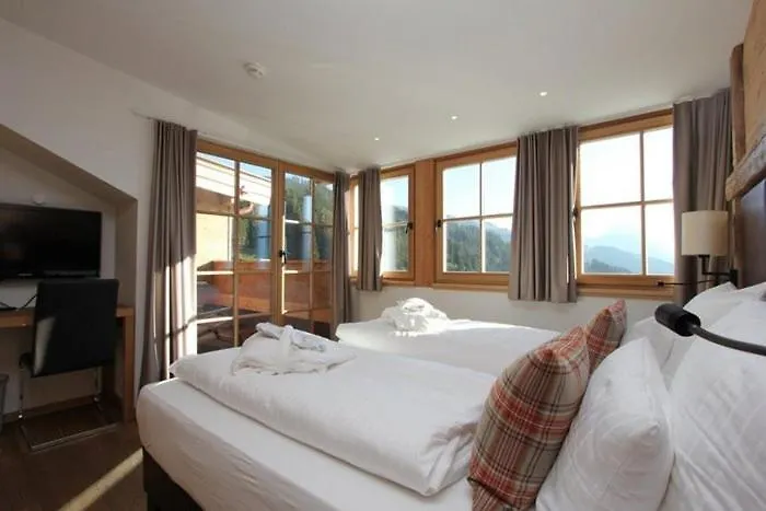 Apartahotel Maierl-alm & Maierl-chalets 4*